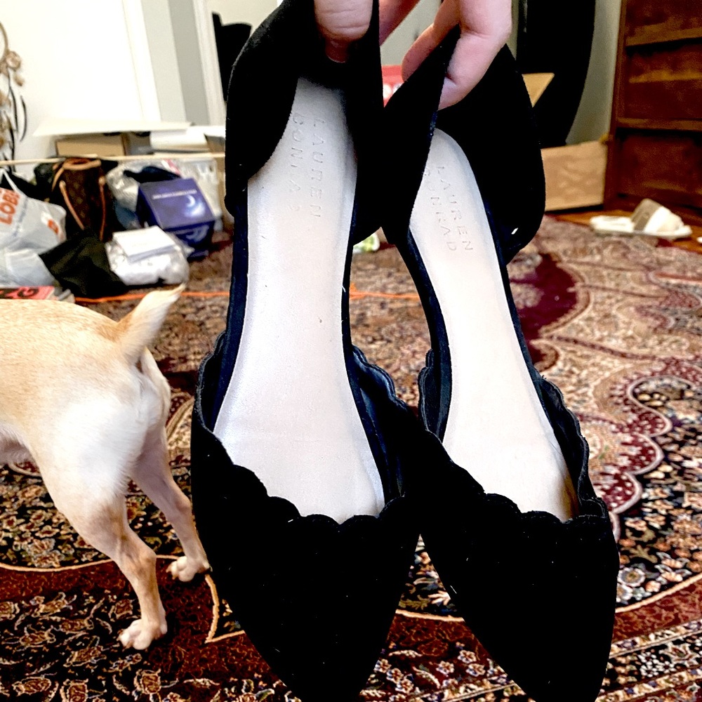 LC black flats with scalloped edge